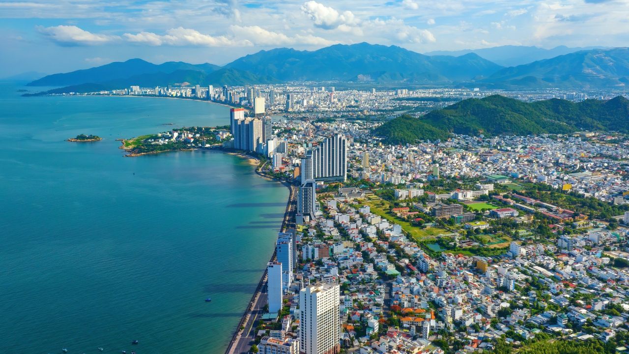 Thuê xe đi Khánh Hòa từ TPHCM - Hành trình đến thiên đường biển đảo Nha Trang